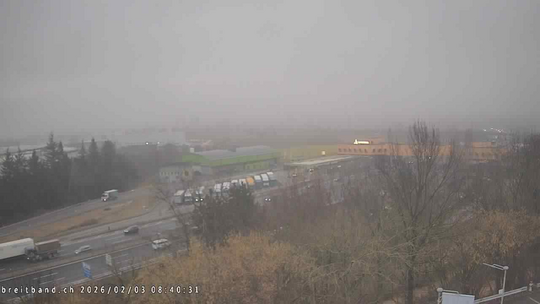 Webcam autoroute A2 en Suisse, à l'est de Bâle, au niveau de la sortie et du Ikea PratteIn