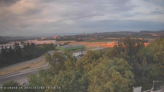Webcam autoroute A2 en Suisse, à l'est de Bâle, au niveau de la sortie et du Ikea PratteIn