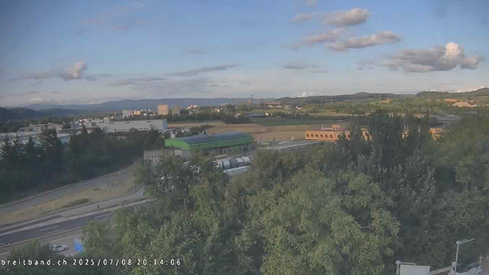 Webcam autoroute A2 en Suisse, à l'est de Bâle, au niveau de la sortie et du Ikea PratteIn