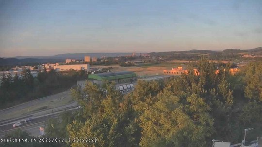 Webcam autoroute A2 en Suisse, à l'est de Bâle, au niveau de la sortie et du Ikea PratteIn