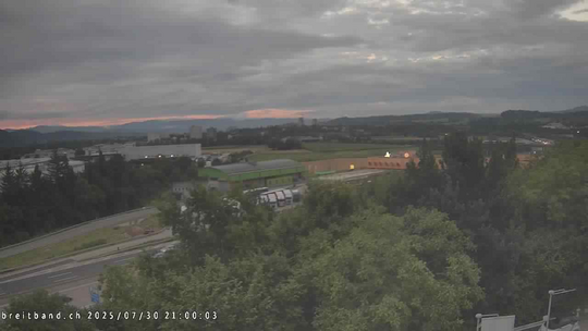 Webcam autoroute A2 en Suisse, à l'est de Bâle, au niveau de la sortie et du Ikea PratteIn