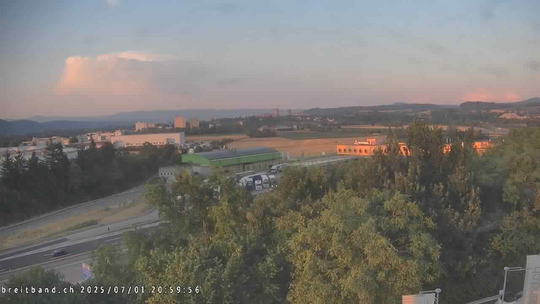 Webcam autoroute A2 en Suisse, à l'est de Bâle, au niveau de la sortie et du Ikea PratteIn