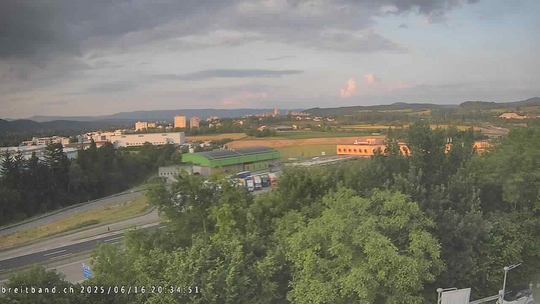 <h2>Webcam autoroute A2 en Suisse, à l'est de Bâle, au niveau de la sortie et du Ikea PratteIn</h2>