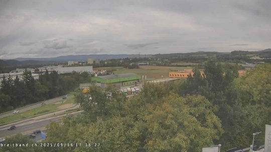 Webcam autoroute A2 en Suisse, à l'est de Bâle, au niveau de la sortie et du Ikea PratteIn