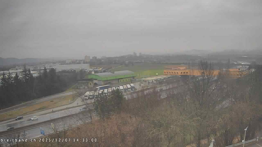 Webcam autoroute A2 en Suisse, à l'est de Bâle, au niveau de la sortie et du Ikea PratteIn