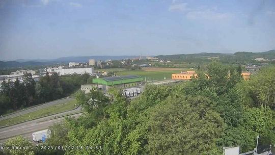 Webcam autoroute A2 en Suisse, à l'est de Bâle, au niveau de la sortie et du Ikea PratteIn