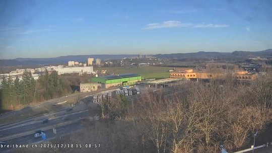 Webcam autoroute A2 en Suisse, à l'est de Bâle, au niveau de la sortie et du Ikea PratteIn