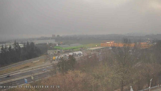 Webcam autoroute A2 en Suisse, à l'est de Bâle, au niveau de la sortie et du Ikea PratteIn