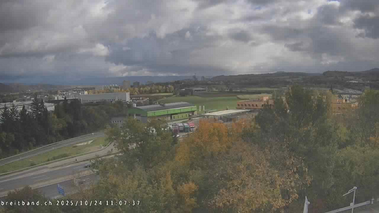 Webcam autoroute A2 en Suisse, à l'est de Bâle, au niveau de la sortie et du Ikea PratteIn