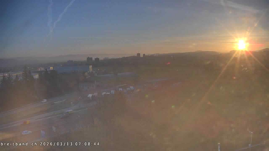 Webcam autoroute A2 en Suisse, à l'est de Bâle, au niveau de la sortie et du Ikea PratteIn