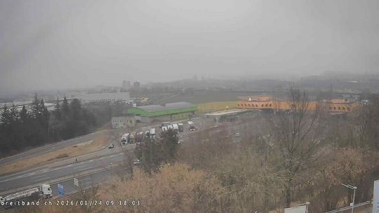 Webcam autoroute A2 en Suisse, à l'est de Bâle, au niveau de la sortie et du Ikea PratteIn