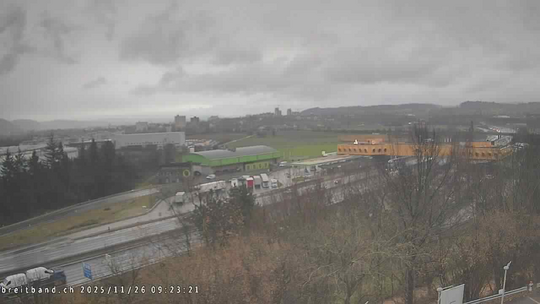 Webcam autoroute A2 en Suisse, à l'est de Bâle, au niveau de la sortie et du Ikea PratteIn
